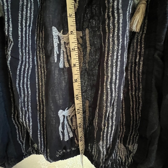 FREE PEOPLE PUKKA PEASANT BOHO EMBROIDERED TASSEL POM POM S/S Blouse-XS-EUC! - Picture 9 of 10